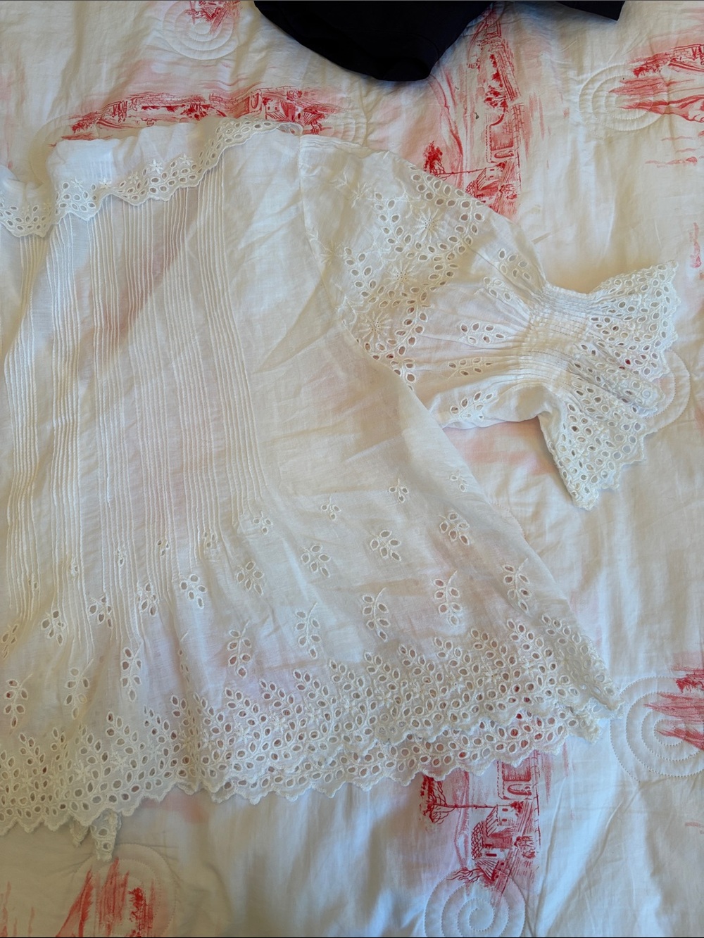 Doen Henri Eyelet Blouse - Picture 13 of 17